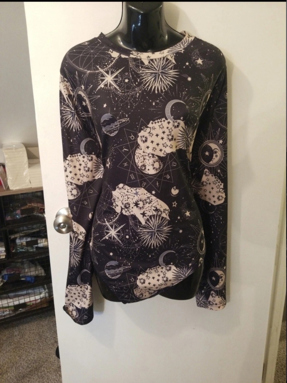 SHEIN Black & Cream Celestial Print Long Sleeve Tee